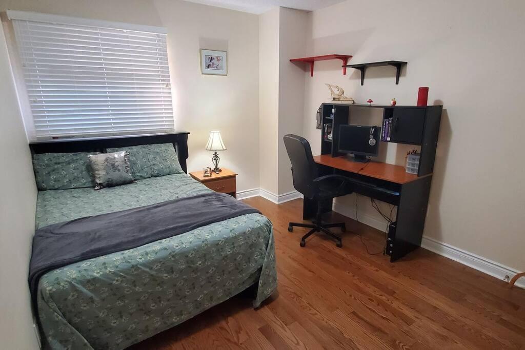Appartement Beautiful House In Mississauga Extérieur photo