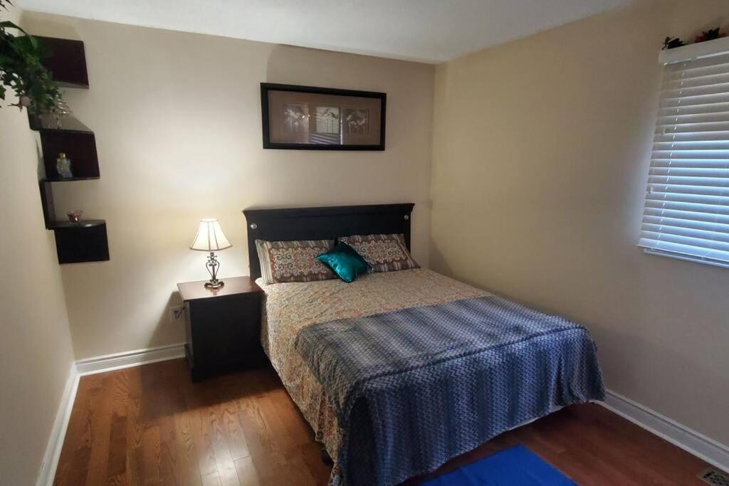 Appartement Beautiful House In Mississauga Extérieur photo